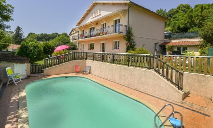 Burlats House | Gite d'Etape Agnes et Olivier