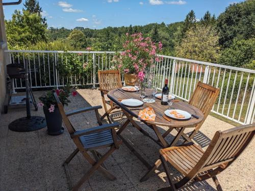 Saint-Jory-de-Chalais House | Gite de charme, idéal pour 4