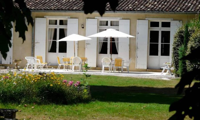 Cestas House | Gite DE Monsalut - Cestas
