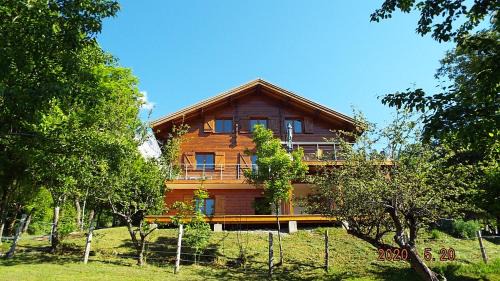 Saint-Martin-de-la-Porte Apartment | Gite du Chalet Barnabas Relais Motards