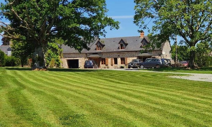 Gesvres House | gite du chene poteau