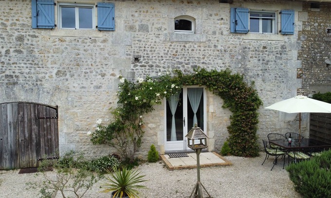 Baignes-Sainte-Radegonde Other | Gite with exclusive pool use - peaceful location. Charente, France
