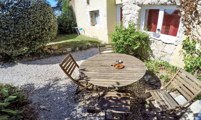 Saint-Paul-Trois-Chateaux Cottage | GITE BASILIC for 5 people