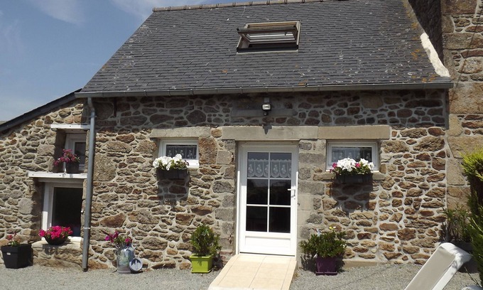 Pluduno Cottage | Gîte in Brittany, between land and sea, quiet, pets welcome, wifi