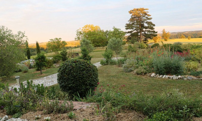 Le Verdier Cottage | Gîte in the heart of the vineyards, remarkable views, hiking.