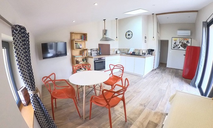 Montolieu House | Gite La Confluence