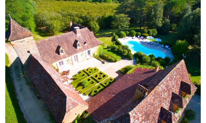 Journiac House | Gite Le Noisetier/Tennis - annex Manoir de Quintefeuille