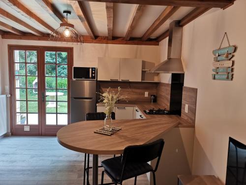 Sainte-Marie-au-Bosc Apartment | Gite Le Tilleul, près d'Etretat