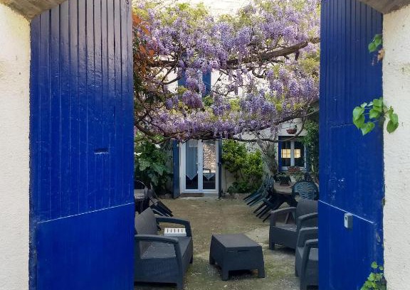 Llupia House | Gite les Glycines
