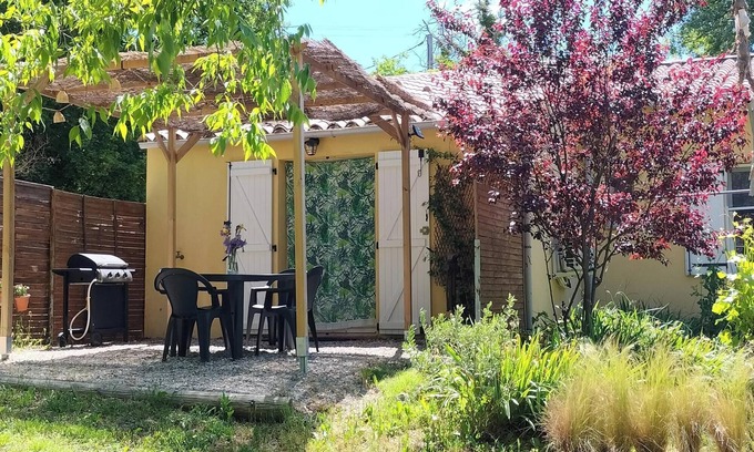 Montagnac-Montpezat House | GITE Les Romarins 4 to 6 persons fully equipped, large garden