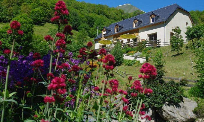 Sassis Apartment | Gite located in the heart of the Luz / Gavarnie / Lourdes valley