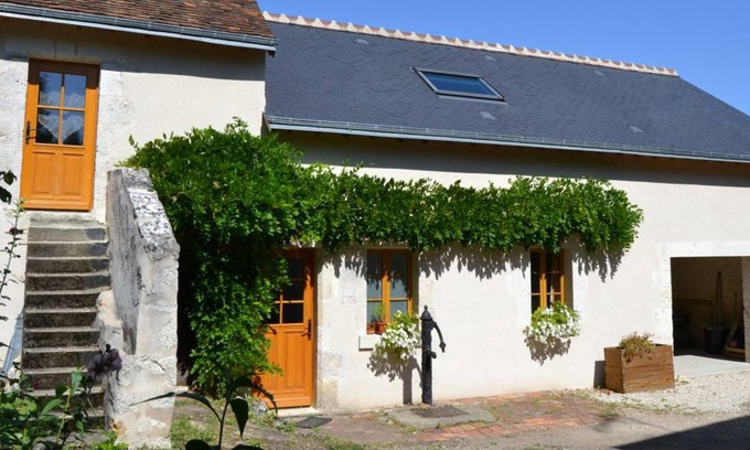 Valencisse Cottage | Gite Molineuf, 3 bedrooms, 8 persons