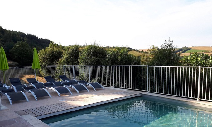 Montclar Cottage | Gite Montclar, 5 bedrooms, 14 persons