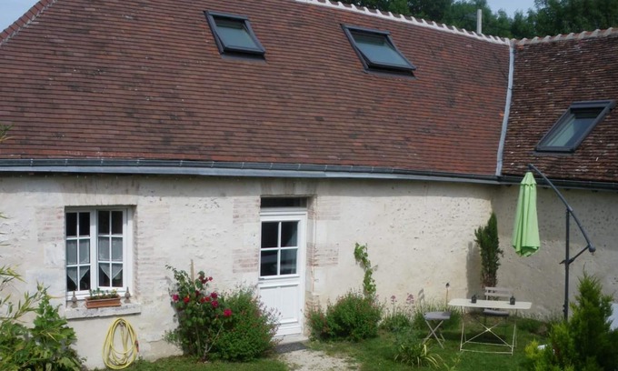 Monteaux Cottage | Gite Monteaux, 1 bedroom, 2 persons