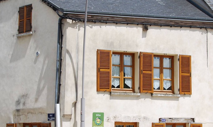 Neuville-aux-Bois House | Gite Neuville-aux-Bois, 2 bedrooms, 4 persons