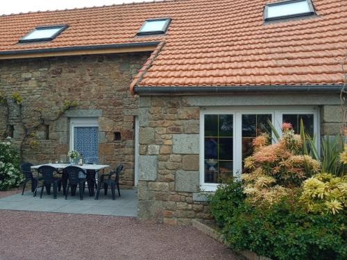 Champeaux House | Gite Peronne en baie du Mont st Michel