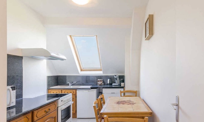 Sandrancourt Cottage | Gite Saint-Martin-la-Garenne, 2 bedrooms, 3 persons