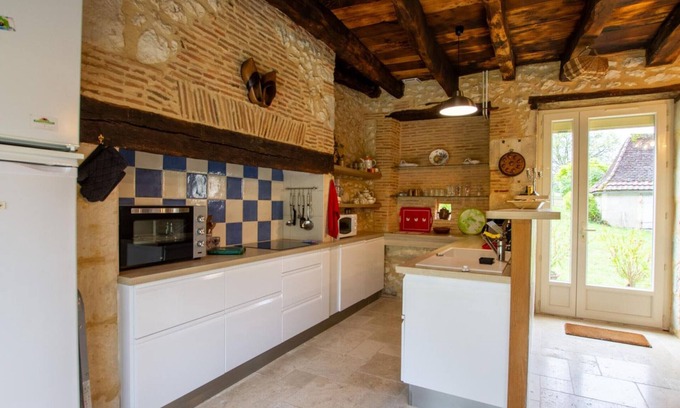 Saint-Pierre-de-Chignac Cottage | Gite Saint-Pierre-de-Chignac, 2 bedrooms, 6 persons