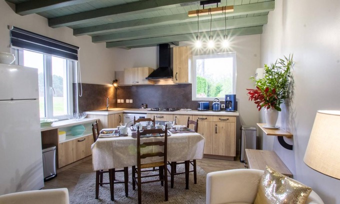 St-Michel-de-Double Cottage | Gite Saint-Michel-de-Double, 2 bedrooms, 4 persons