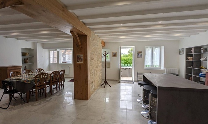 Saint-Gourson Cottage | Gite Saint-Gourson, 4 bedrooms, 8 persons