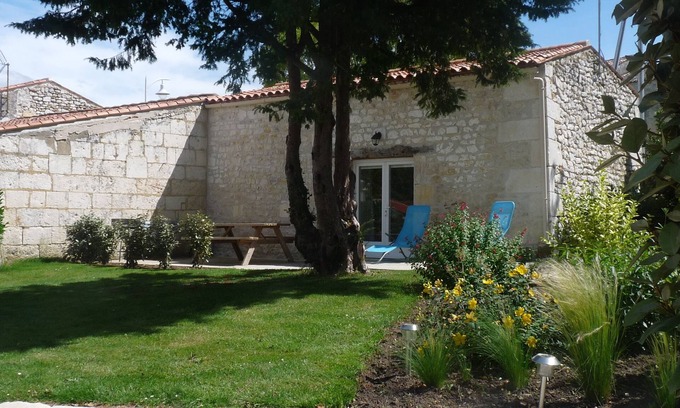 Luchat Apartment | Gite, Triangle Saintes/Royan/Oléron