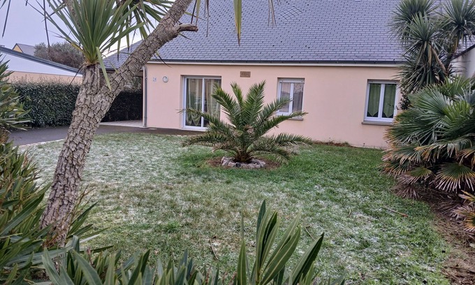 Surtainville House | Gite with jacuzzi from 15/6 to 15/9, , 6 pers 200m from surtainville beach,