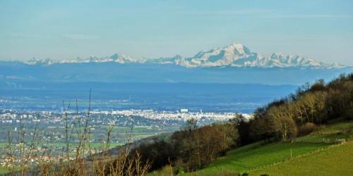 Yzeron House | Gites Des Esselards