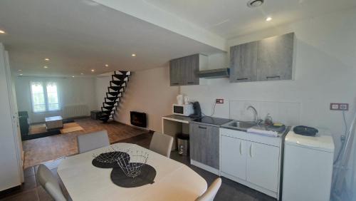 Plaine Centre Ville Apartment | Givors Centre Duplex meublé