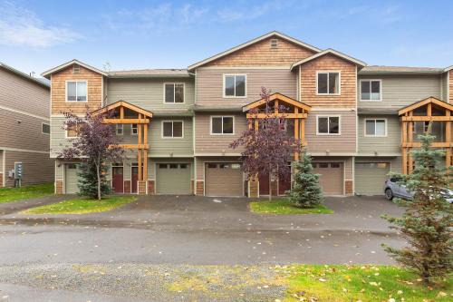 Alyeska House | Glacier Creek