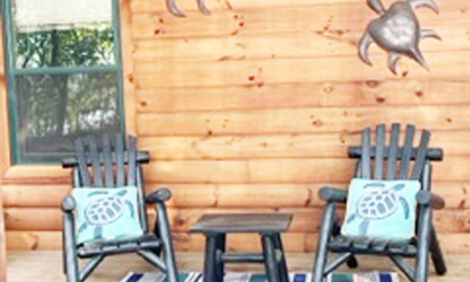 Oxford House | Glacier Lake Log Cabin