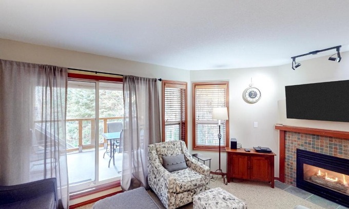 Village North House | Glacier's Reach 42