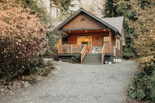 Warnick House | Glacier Springs Cabin 65 - Hot Tub - Wi-Fi