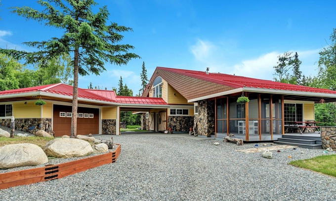 Fishhook House | Glacier Suites Hatcher Pass, Glacier Suites Hatcher Pass