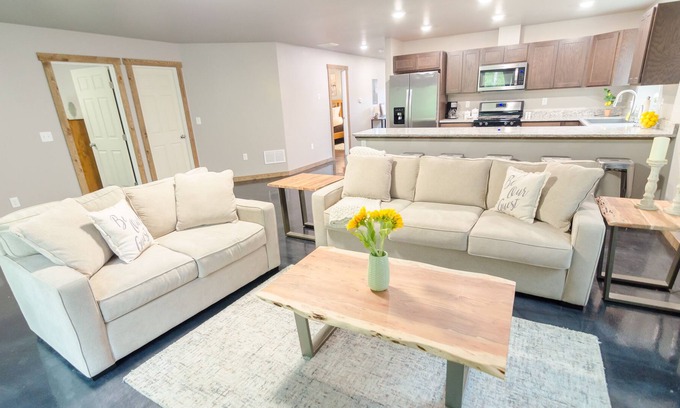 Gateway House | Glacier Suites