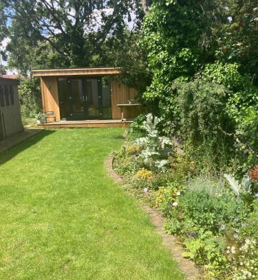Whitton Apartment | Gladstone Avenue Twickenham