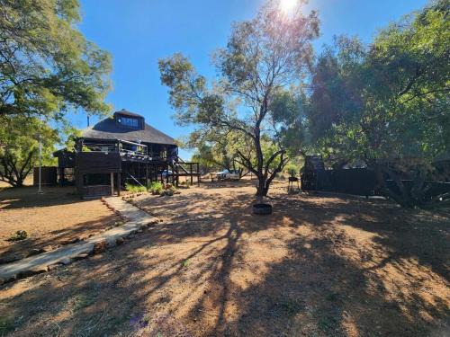 Beestekraal House | Glam Cabins at Vaalkop Dam Reserve