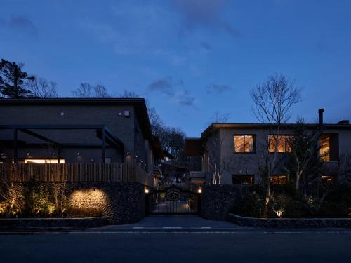Karuizawa Villa | Glamdy style hotel suite 山ノ麓