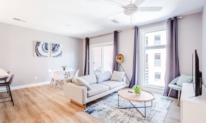 Over-the-Rhine Condo | Glamorous Dtwn Condo w/King Bed + Walk to Restaurants