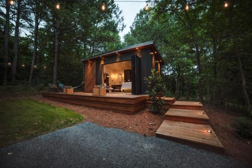Guntersville House | Glamping cottage with glass front and hot tub!
