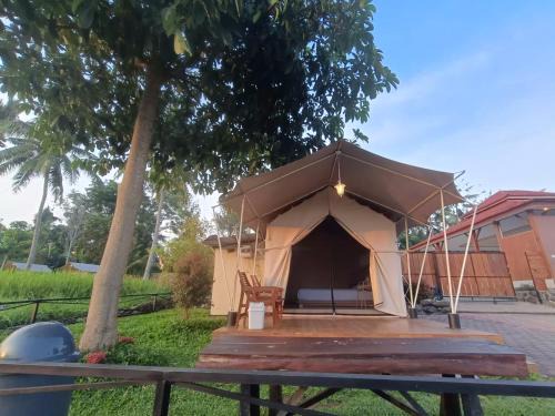 Banyuwangi House | Glamping