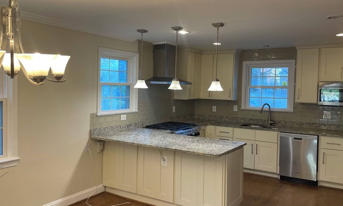 Bethesda House | Glamping in 4-bedroom house in Bethesda, MD - near DC