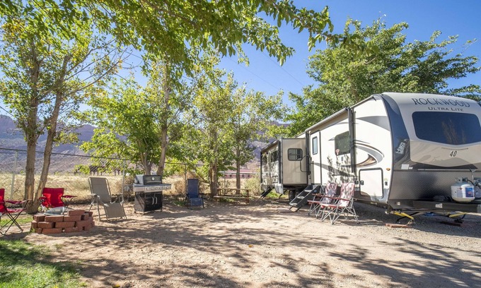Moab South Valley House | Glamping RV #64 - Fully Setup RV for Glamping #64