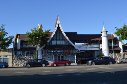 Ventura Hotel | Glass Slipper Inn - Stanford Palo Alto