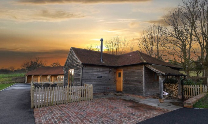 Stone in Oxney House | Glebe Cottage in the beautiful Tenterden