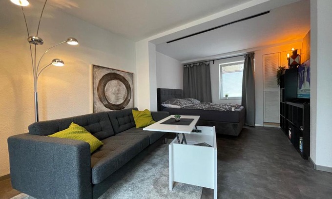 Bueckeburg Apartment | Gleis 11 - kontaktloser 24-7 Check-I, Boxpringbett, W-LAN & Parkplatz kostenlos