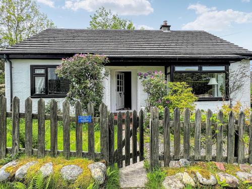 Glenelg House | Glen Mhor