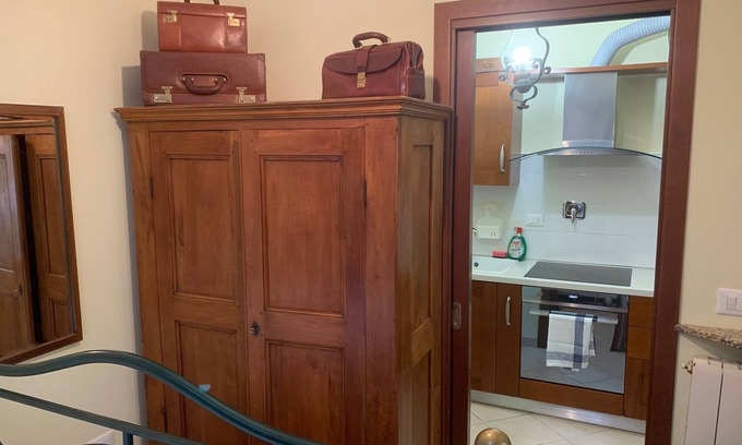Historic Centre Apartment | Glenda's Suite and its Patio