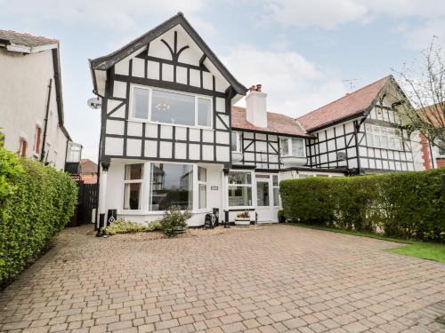 Rhos on Sea House | Glendalough