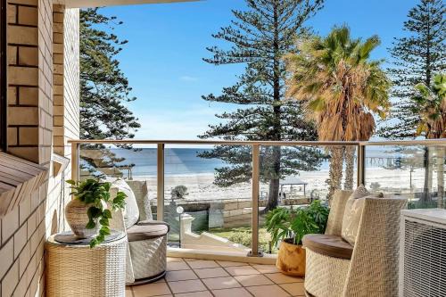 Glenelg Apartment | Glenelg Outlook - Beachfront Stay by Moseley Square
