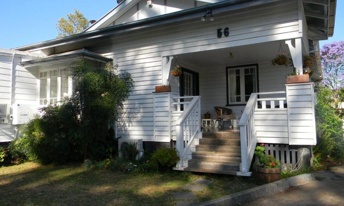 East Toowoomba Bed & Breakfast | Glenellen Bed and Breakfast